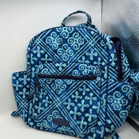 Vera Bradley Cuban Tiles Fabric Small Backpack. Shades of Blue. Good condition! - Picture 6 of 11